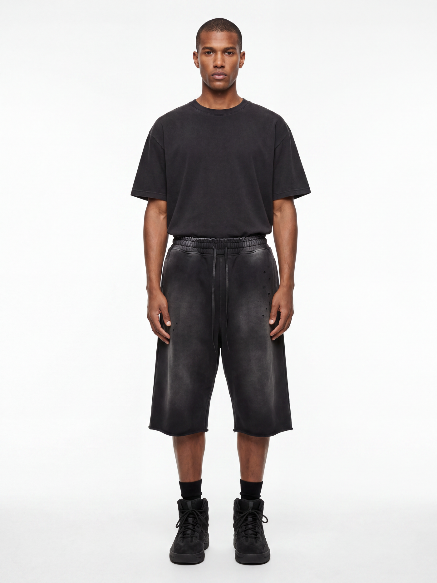 Black vintage 3/4 sweetshorts