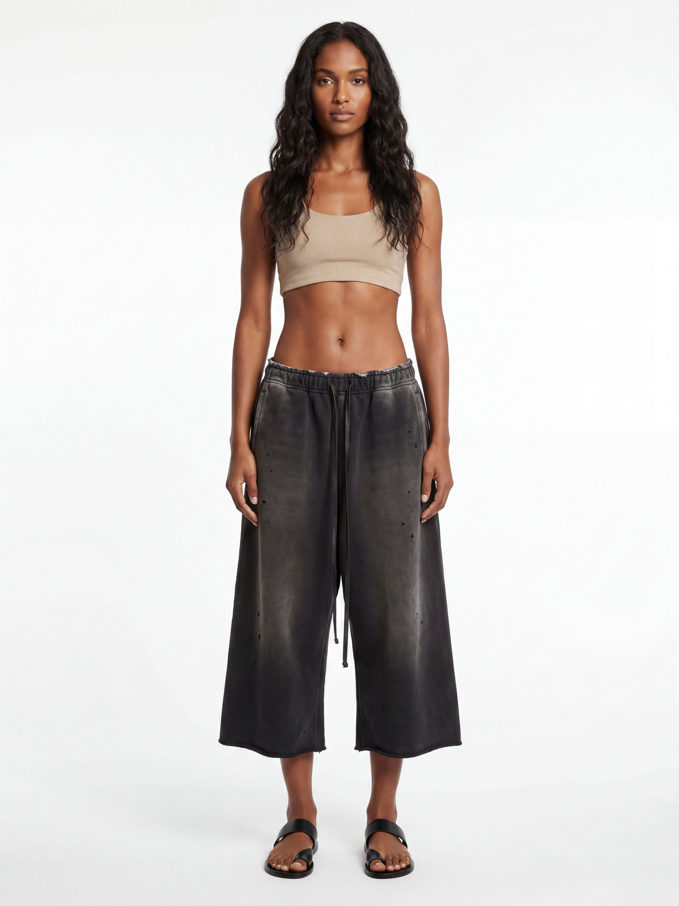 The Wide-Leg Sweat Shorts – Washed Charcoal